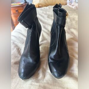 Tory Burch Melrose Logo Buckle Heels